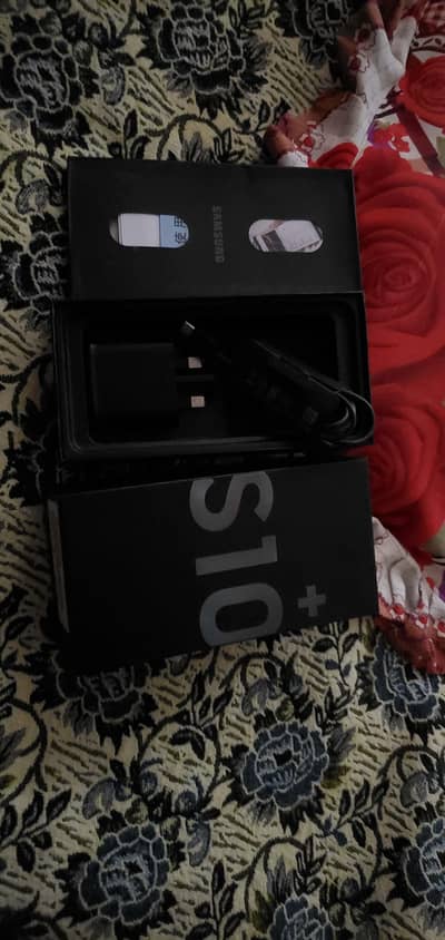 Samsung S10+ Official Pta With Box and Charger