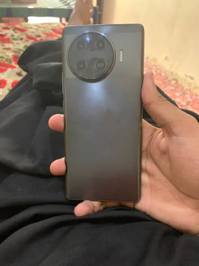 Tecno Spark 20 pro plus