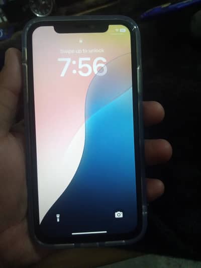 iphone 11 65 gb 89% bettry  good timing