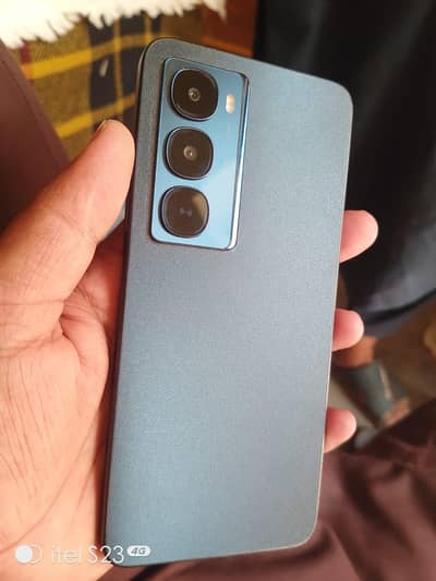 itel city100 complete box back pe paper Laga huwa hy