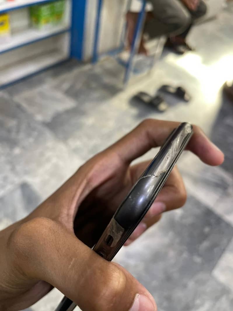 Apple iPhone 8 Plus 6