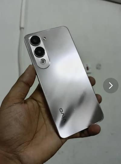 vivo y04 4.64  mamary with box charj 6 manth warranty no opan