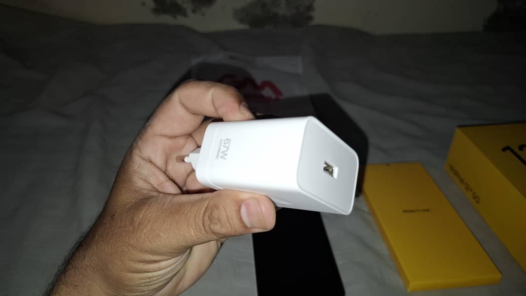 Realme 12+ 4