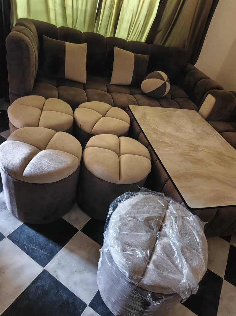 7 seater sofa+dewan+10 cutains+ table+5 stools 1