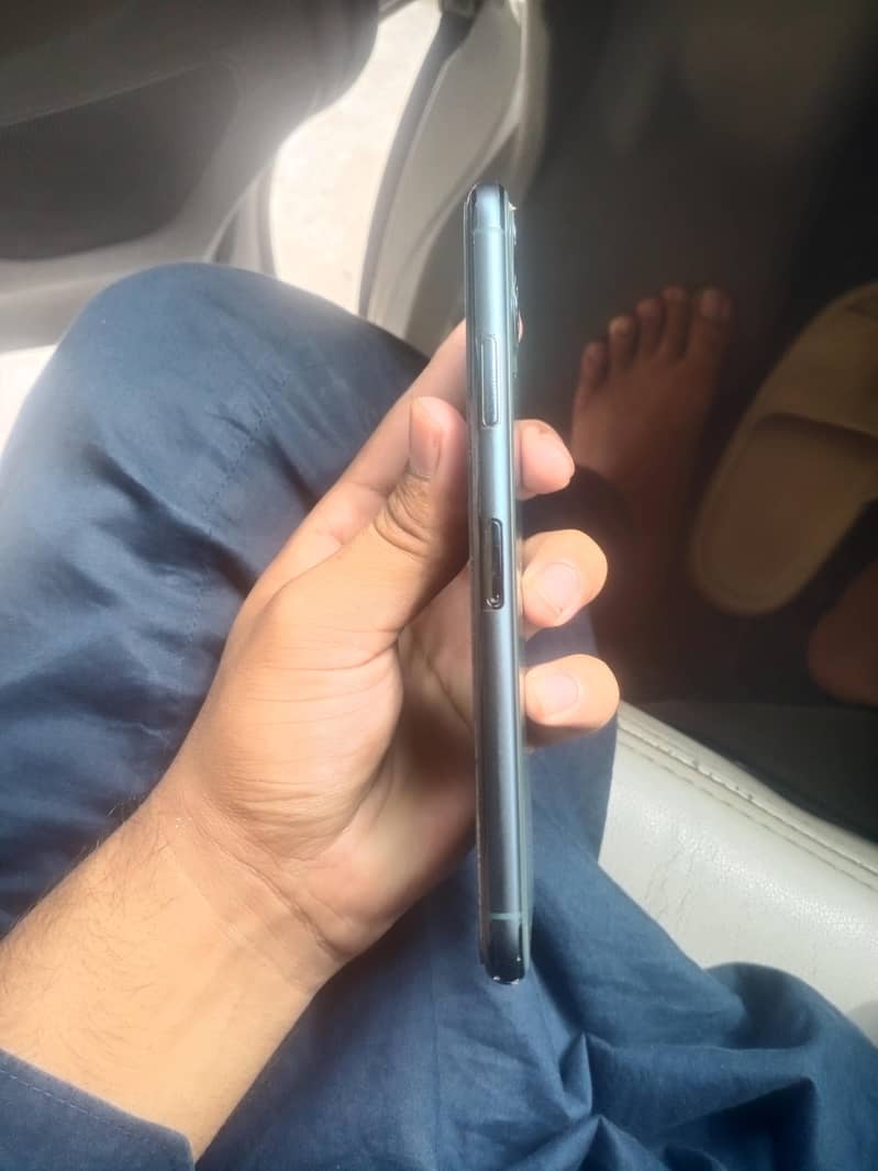 iPhone 11 Pro Max 1