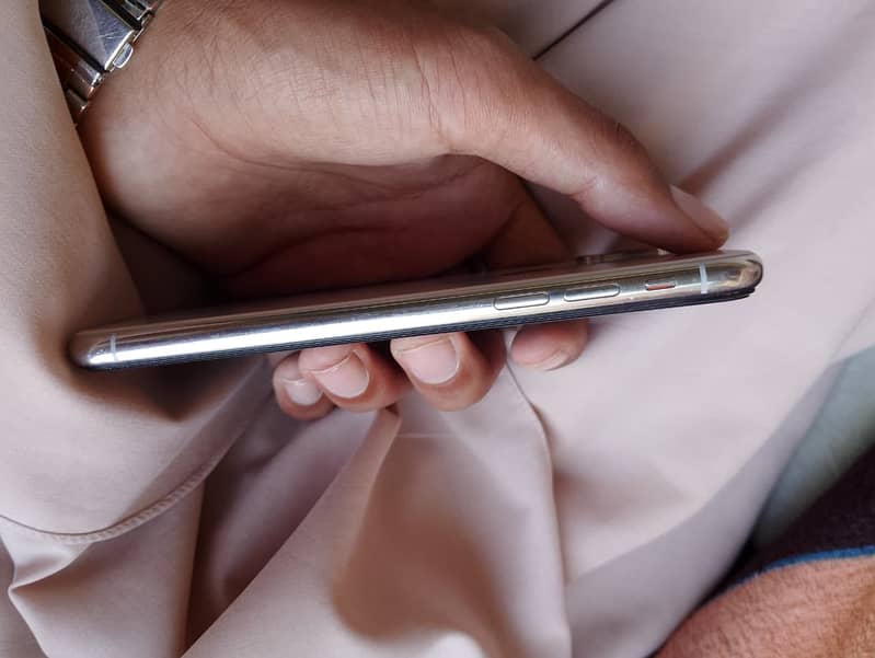 Apple iPhone X 1