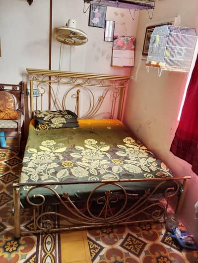 Double Bed Iron/Steel Frame  8/10 Condition | Furniture Upgrade Sale