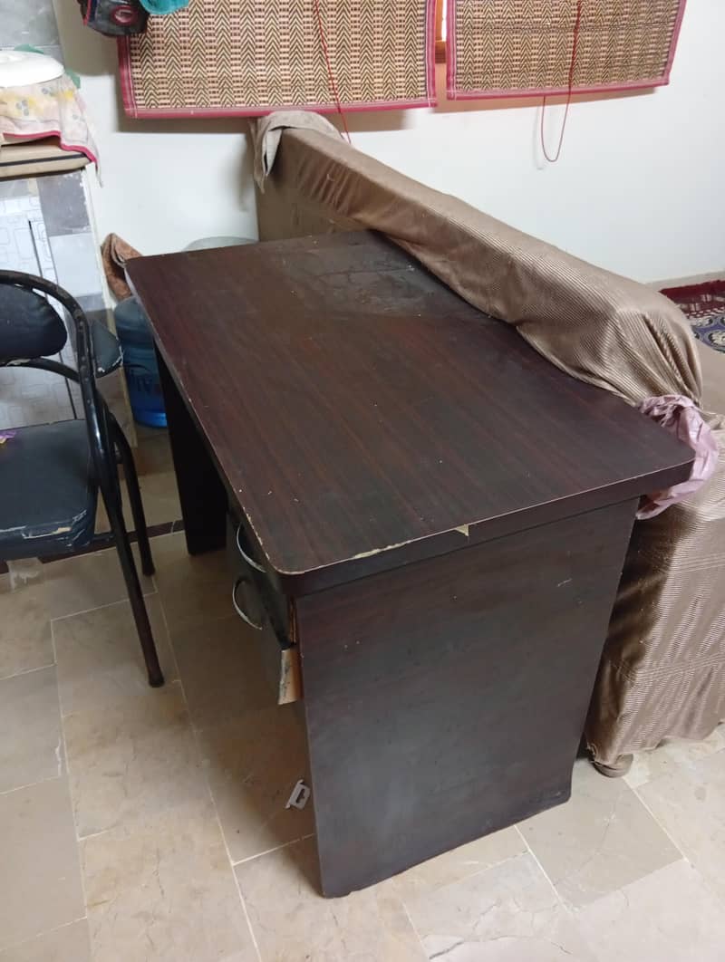 Computer table with chair 2