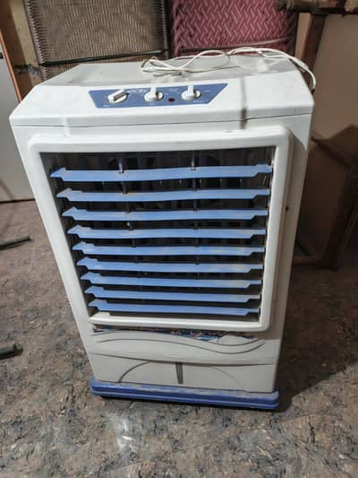 Super Asia Jumbo size air cooler well maintained and no issues in it