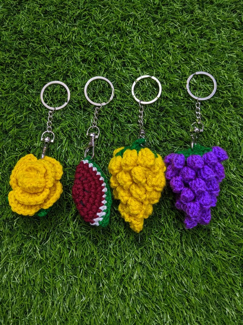 Handmade crochet/qureshia items 4