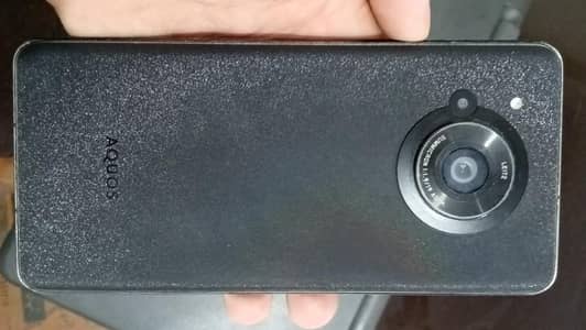 Aquos R7