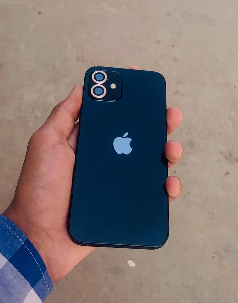 iPhone 12 0