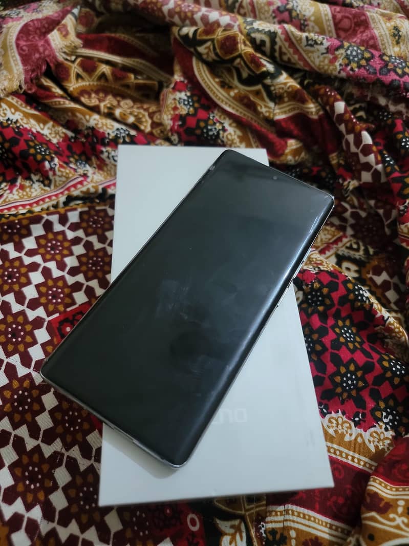 Tecno CAMON 40 Pro 1