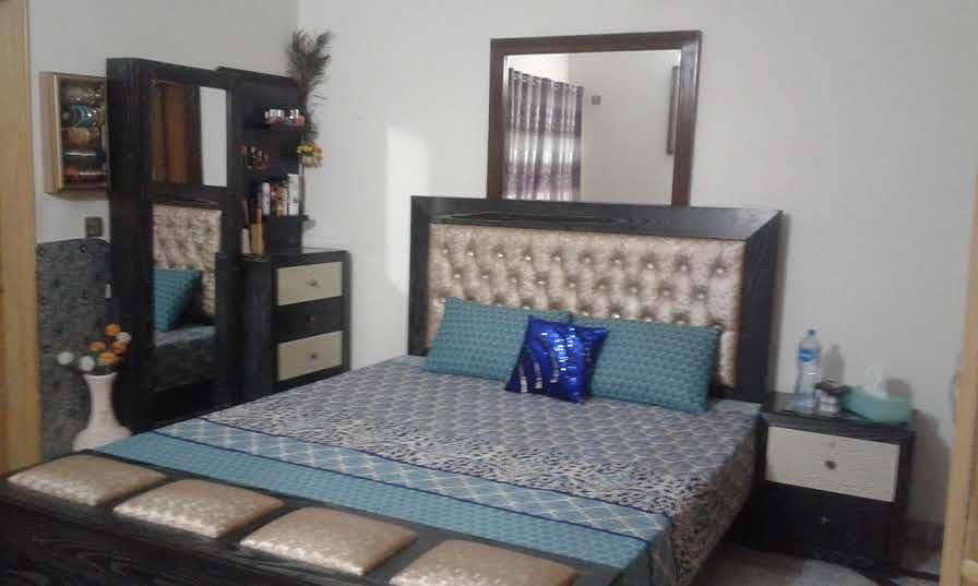 bed set with dressing 0