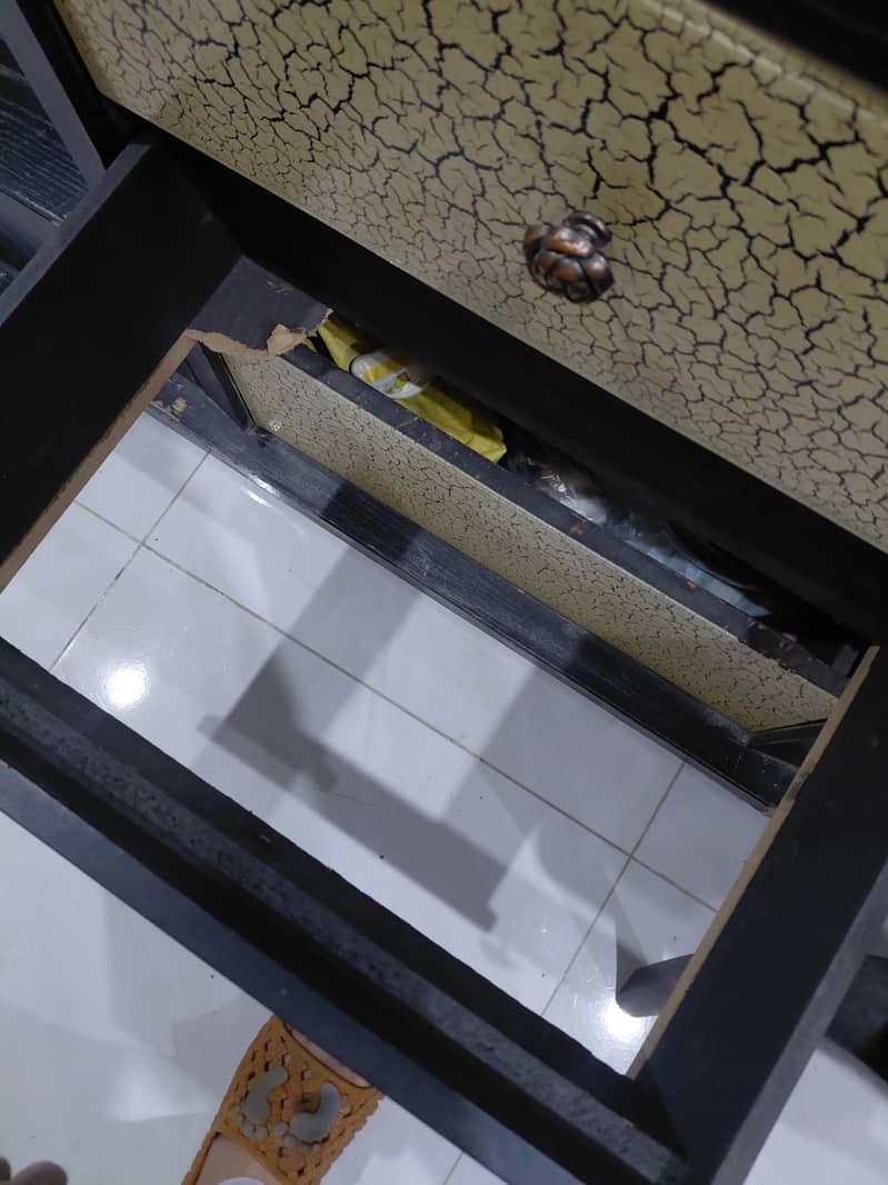 bed set with dressing 1