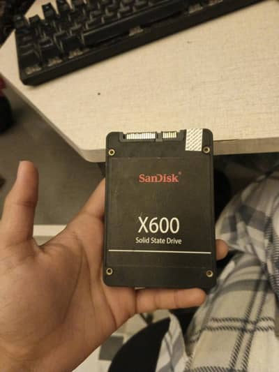 SanDisk 256gb SSD with full health