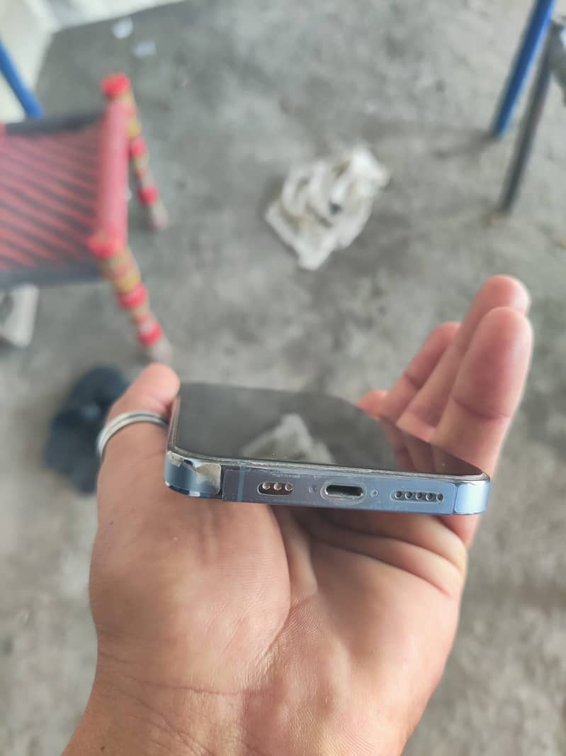Apple iPhone 13 Pro 2