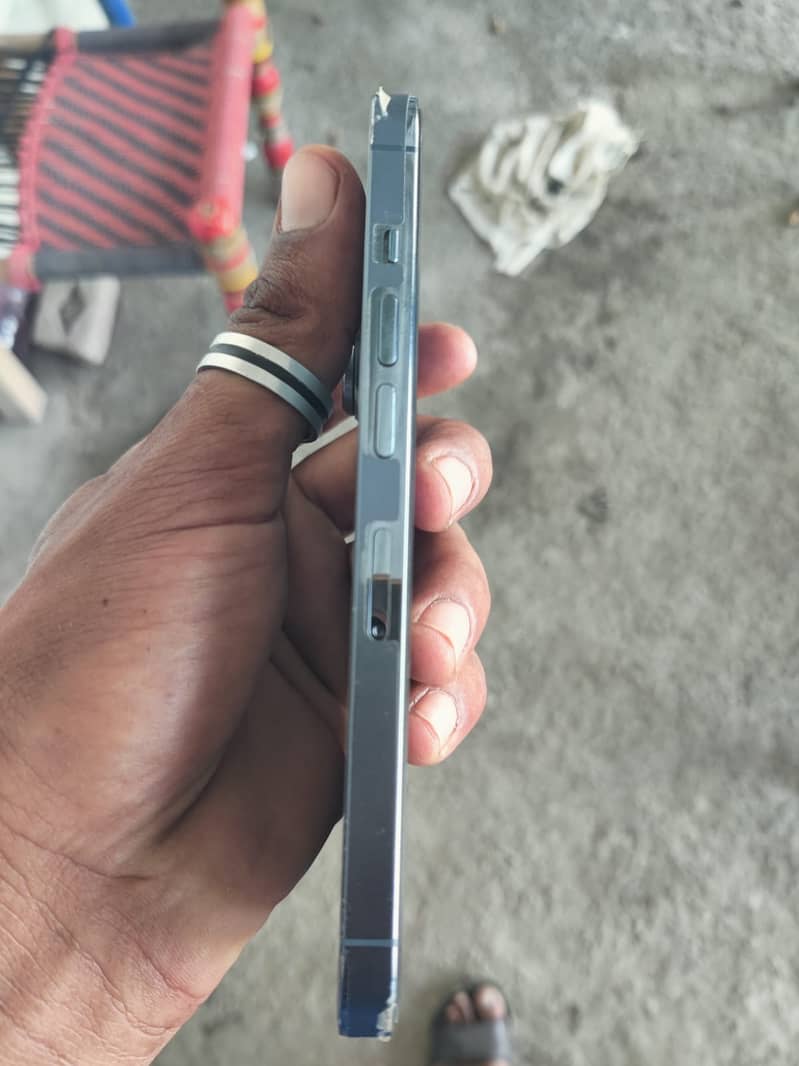 Apple iPhone 13 Pro 3