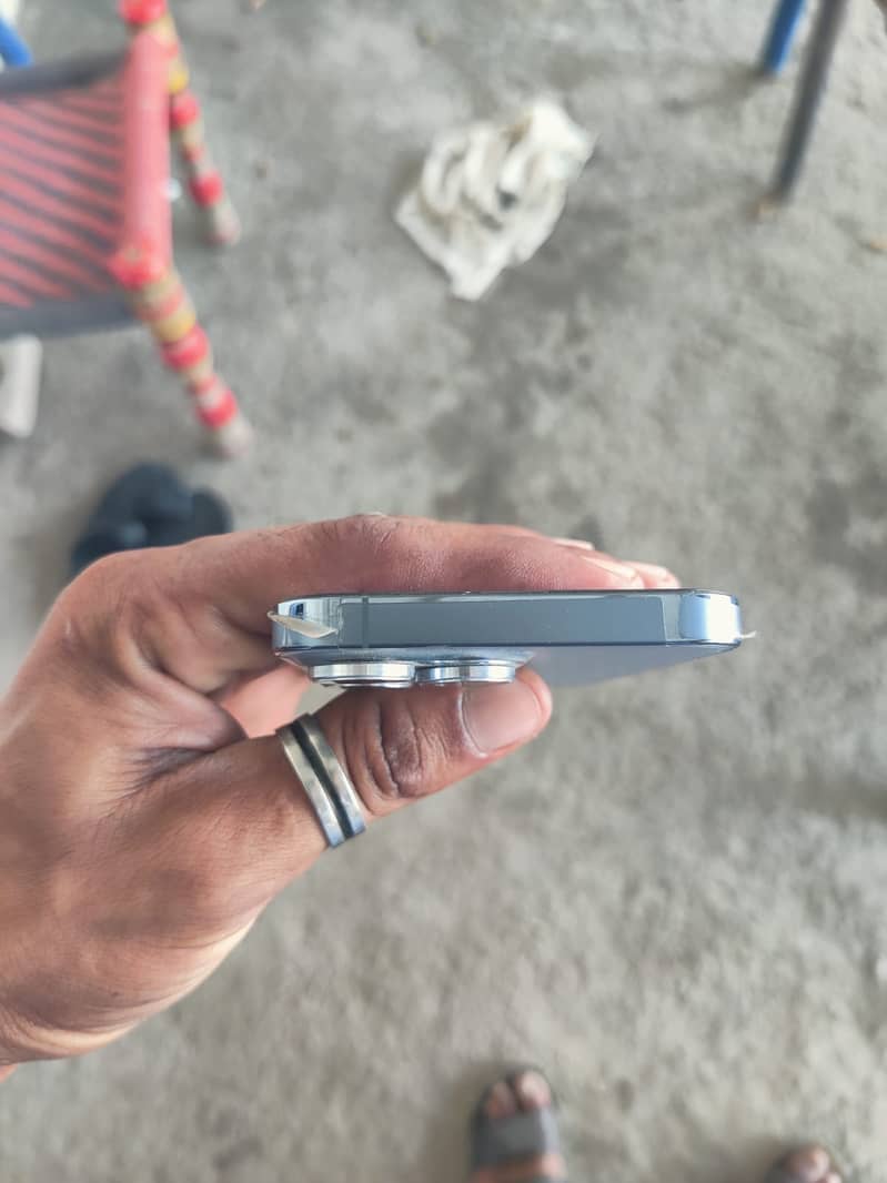 Apple iPhone 13 Pro 4