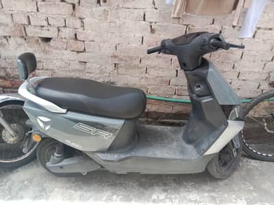 yadea scooty model ruibin remote + key start