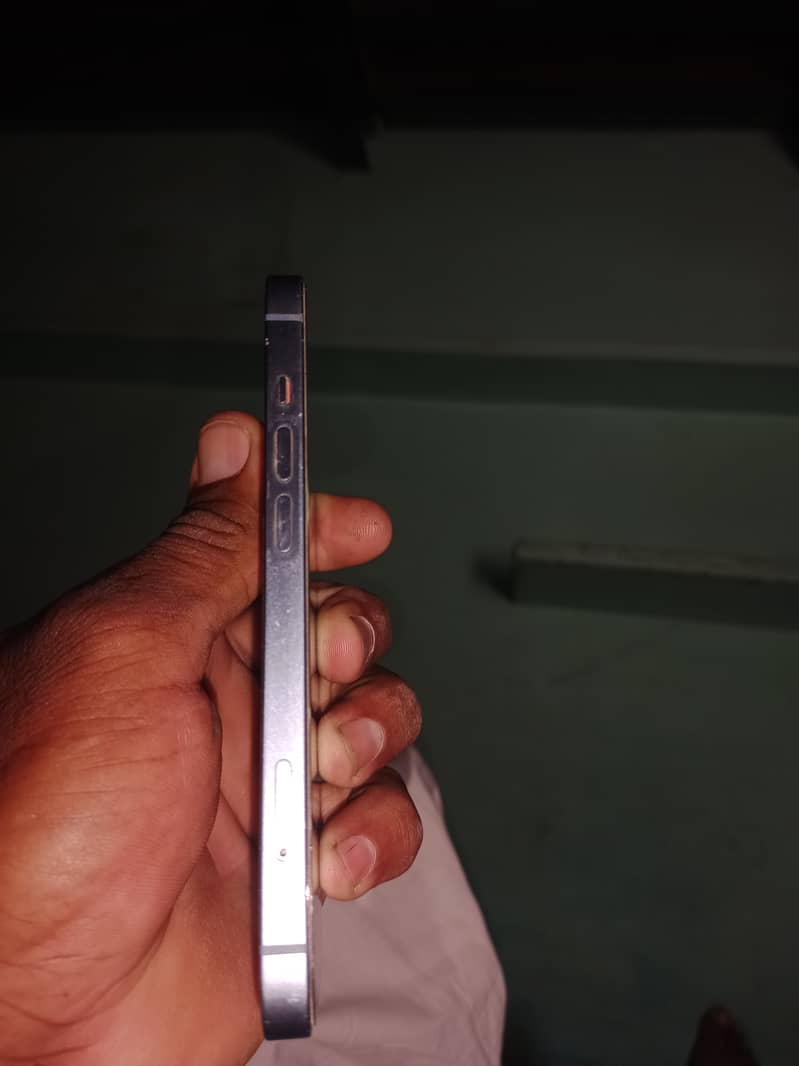 iPhone 14 1