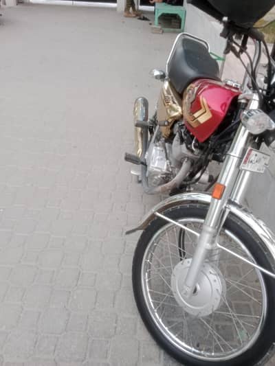 Honda 125 self start 2025 model Iin goog condition