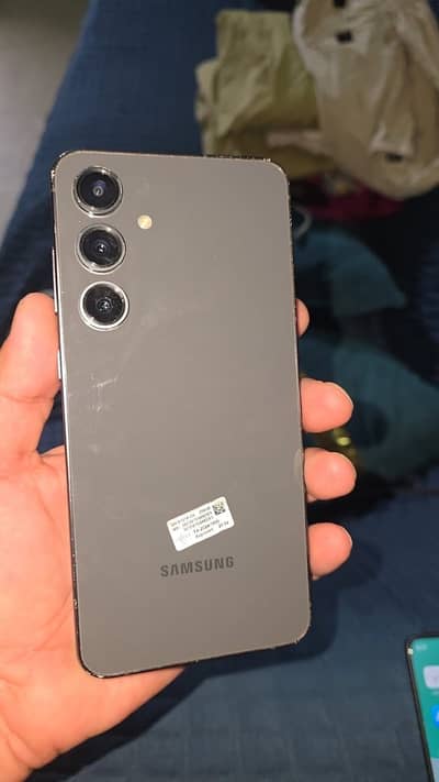 Samsung Mobile S24 fE