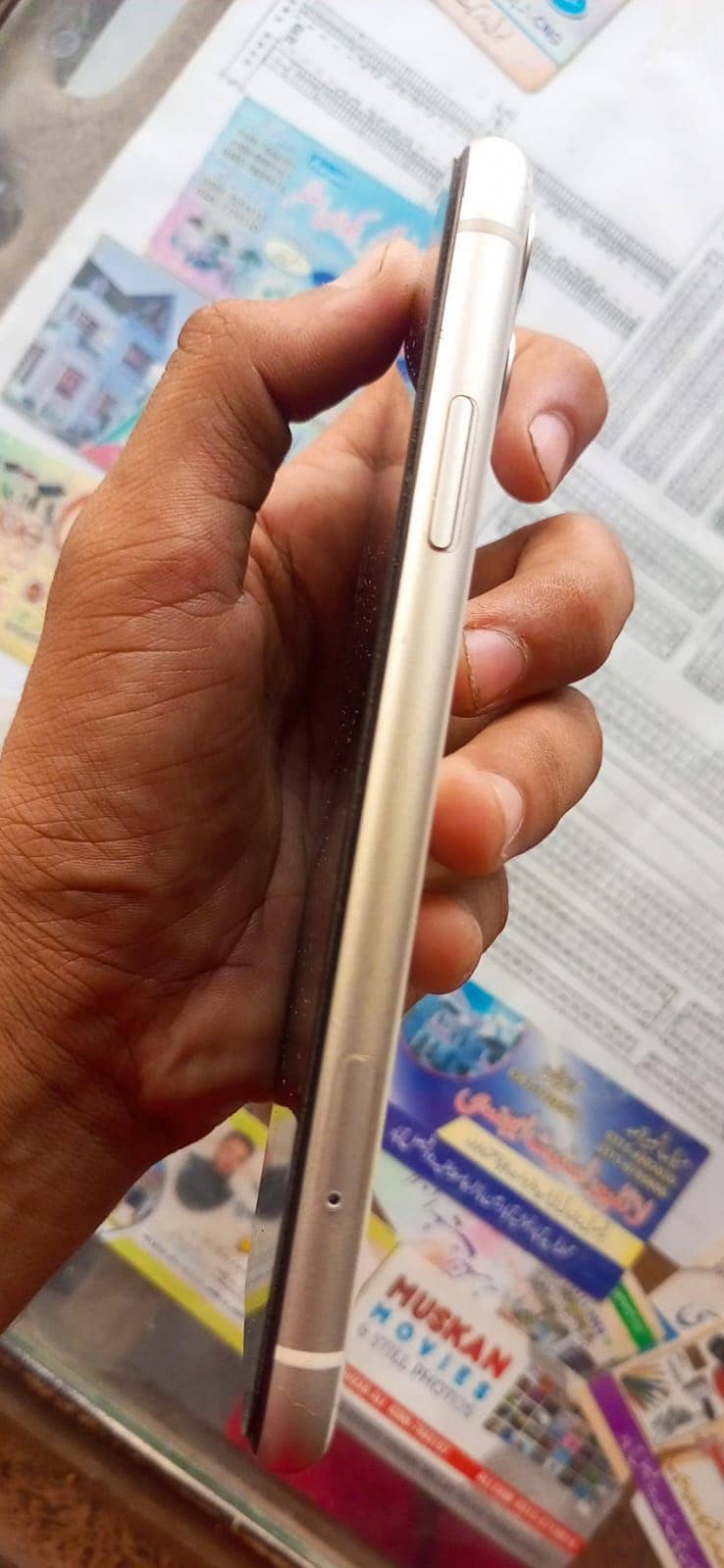 Apple iPhone 11 3