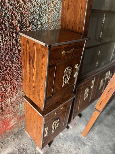 1 bed 2 sidetable 1 showcase 1 dressing