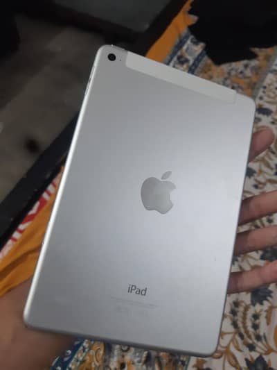 ipad mini 4  10/10 condition