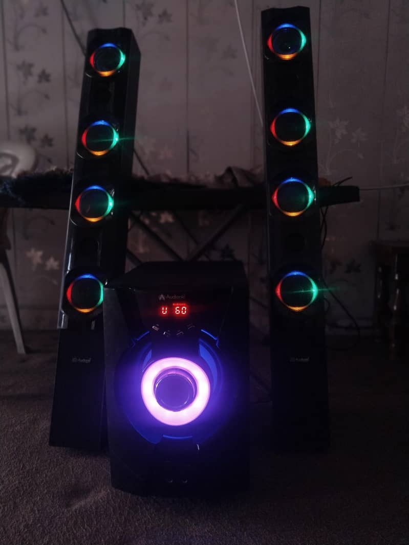 RB110 SPEAKERS 1