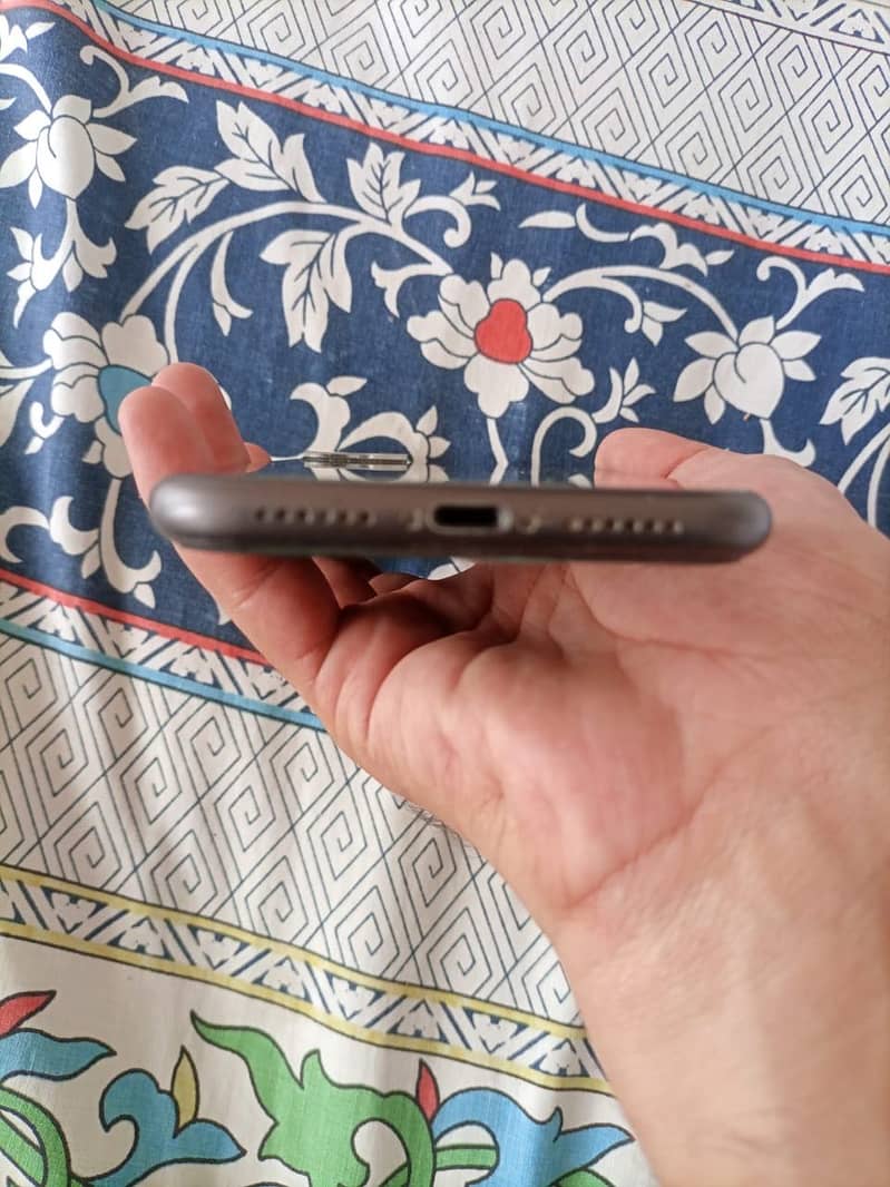 Apple iPhone 11 1