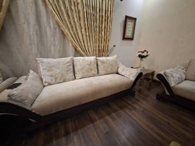 1000 percent solid wood sofa