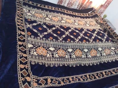 new blanket cover shaneil available for sale in good condition