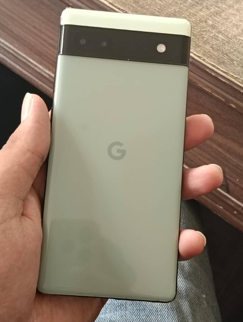 Google pixel 6a. 4