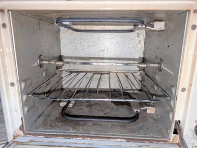  URGENT SALE – Nikai Electric OTG Oven 