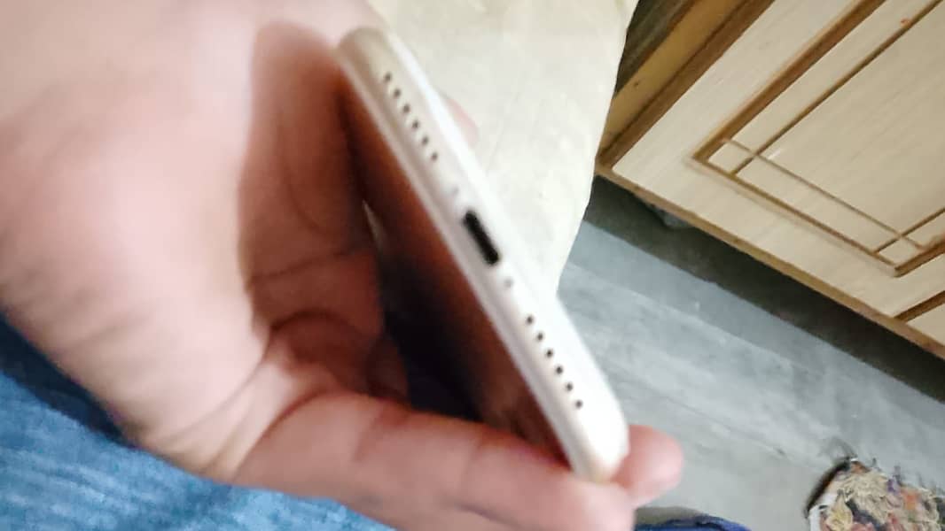 Iphone7 lush condition 2