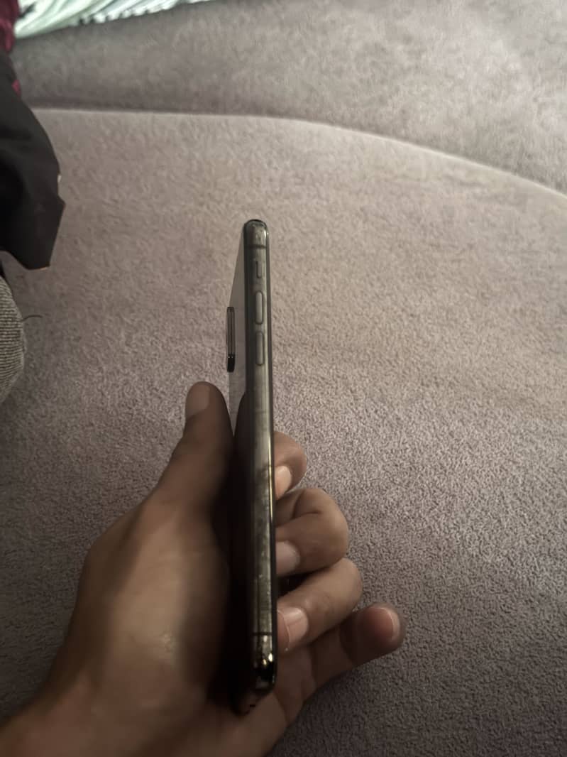 iPhone X Factory Unlock 1
