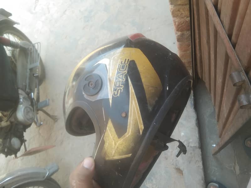 03047766339 1
