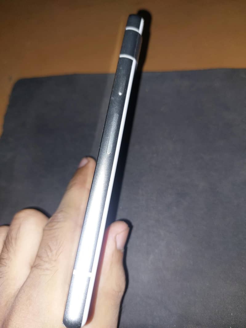 Google pixel 7a 3