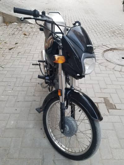 Honda dream 70cc in good condition. personal use bike.