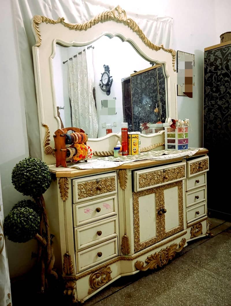 Beautiful Chiniyoti Bed Set Complete 4