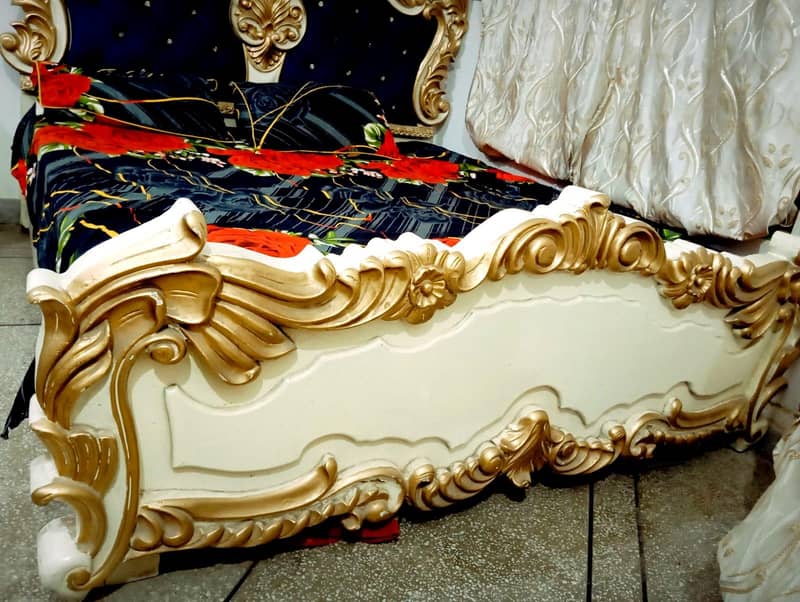 Beautiful Chiniyoti Bed Set Complete 6