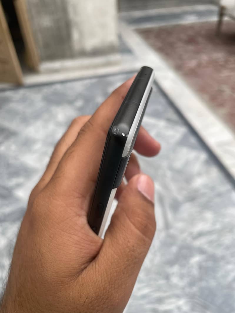 Google pixel 6a 4