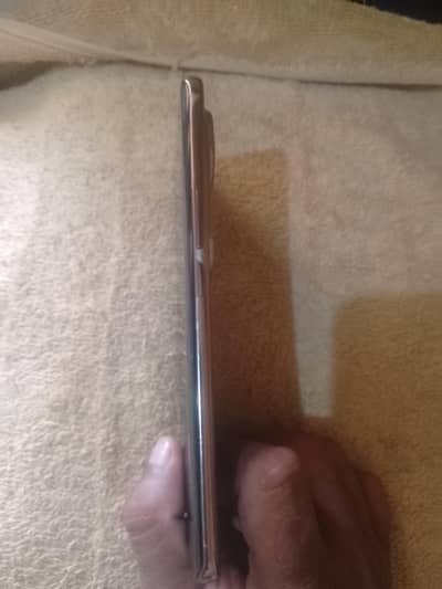 vivo v40e. only sale 8+8/256