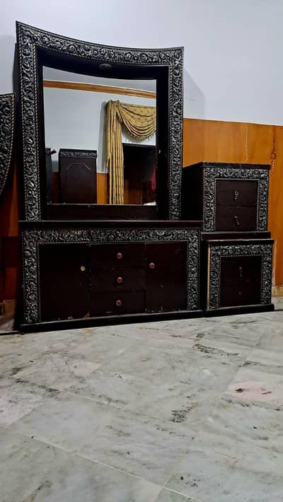 Complete set of double bed with accessary