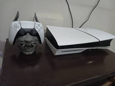 PS5 slim with disk 1 TB, PS plus subscription 6 months remaining