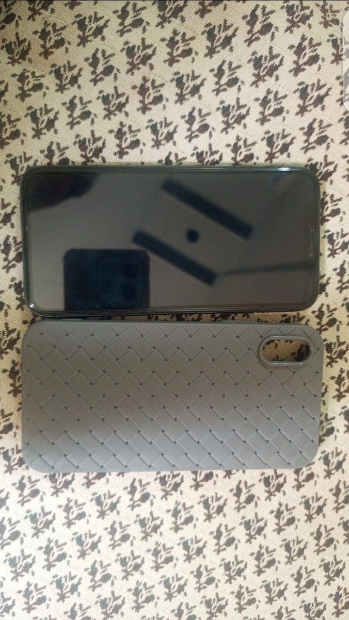 Apple iPhone X 0