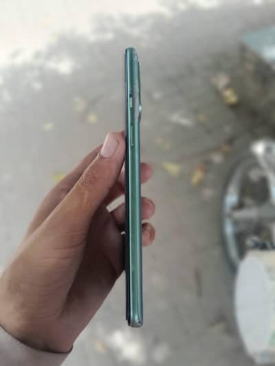one plus 9r Whatsapp pr rapta krn 03175061893
