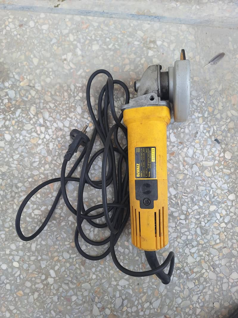 Dewalt grinding machine 2